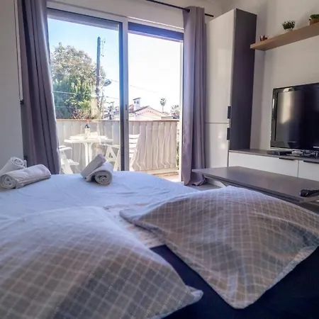 Joli Appartement Antibes Parking Gratuit Apartamento Antibes