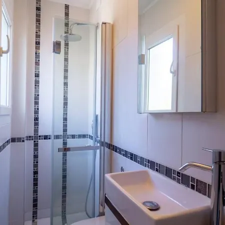 Apartamento Joli Appartement Antibes Parking Gratuit